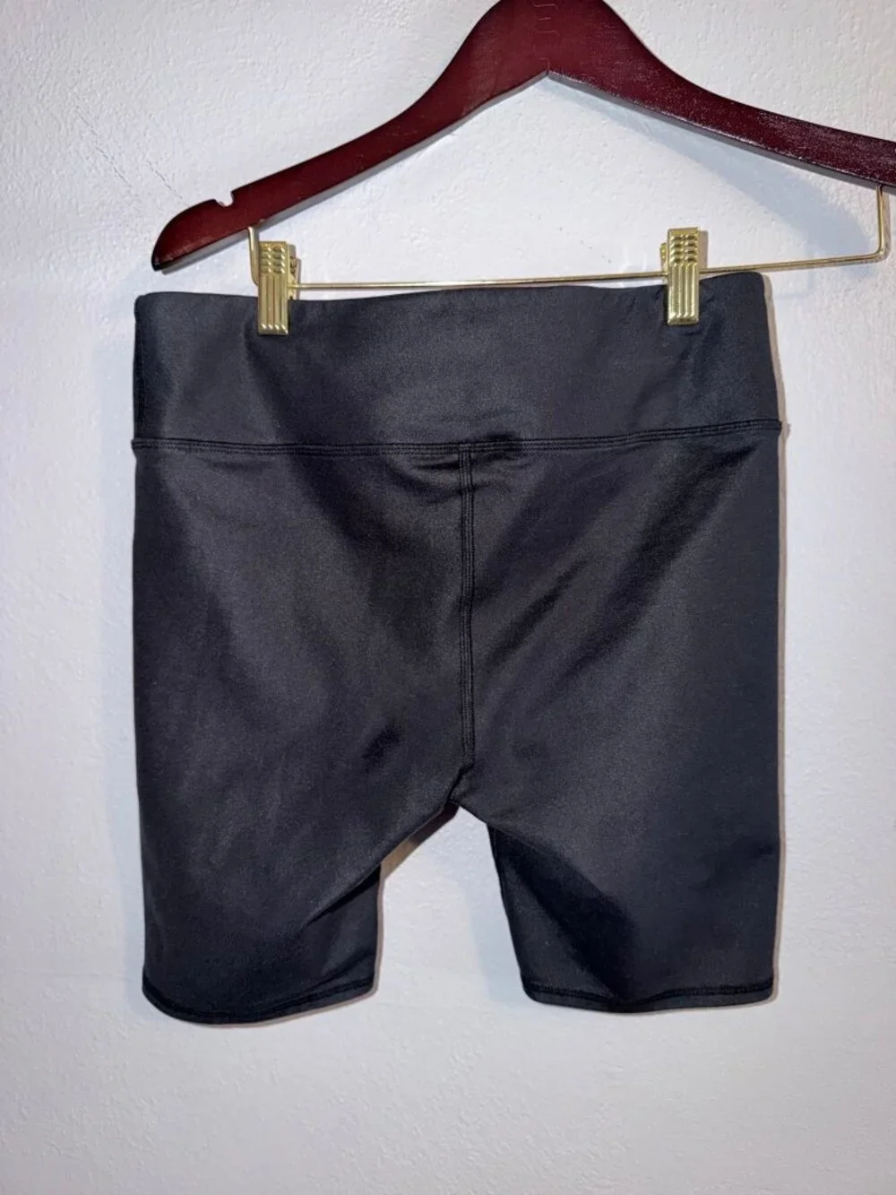 Alo Yoga black biker shorts
